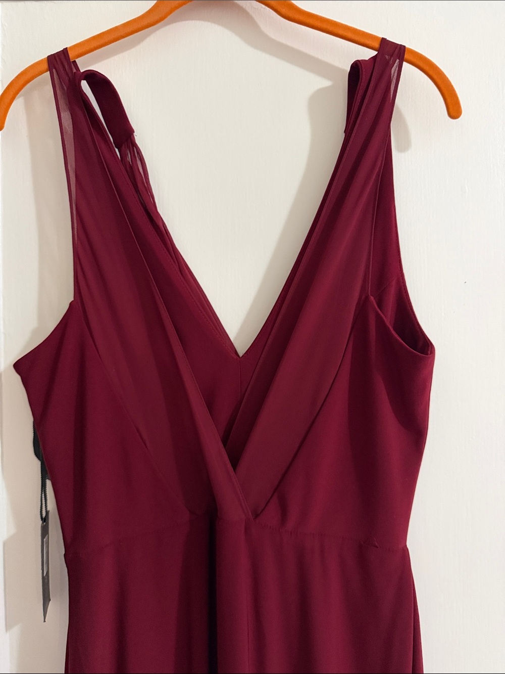 Vera Wang Burgundy V-Neck Sleeveless Dress
